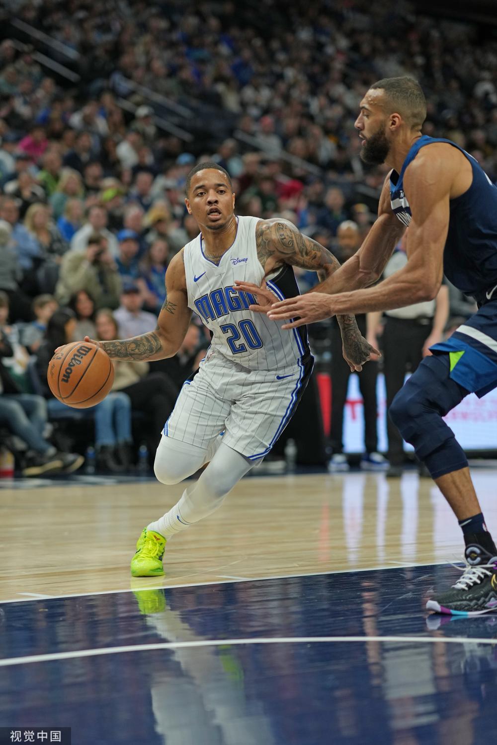 何在双打和 何在双打和